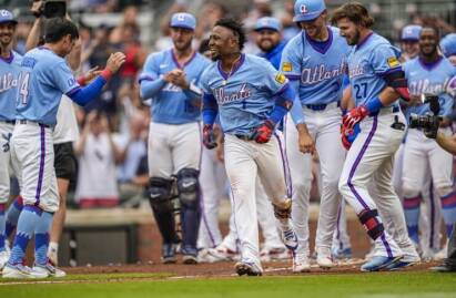 Braves Pitch Eight No-Hit Innings, Ending Losing Streak