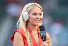 Glamorous MLB Reporter In Pain After Getting Hit By Ball Glamorous MLB Reporter In Pain After Getting Hit By Ball
