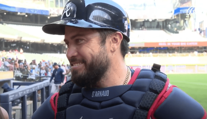 Braves decline d'Arnaud option, he now heads into free agency.