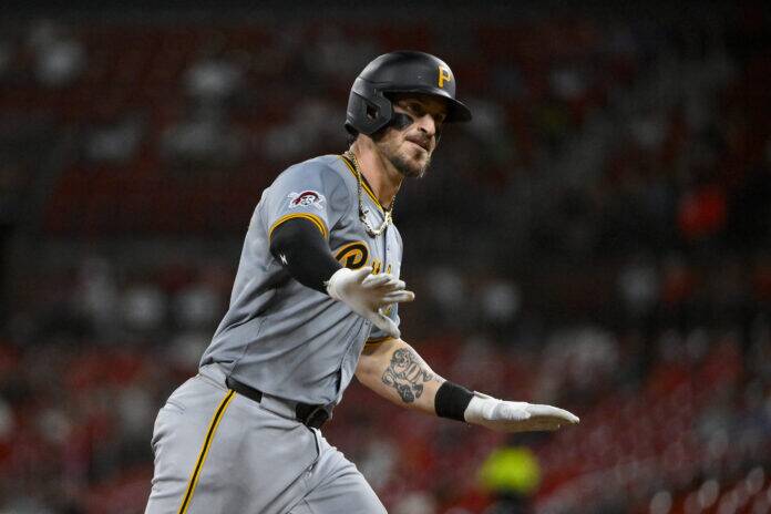 Braves’ Next Move? Two All-Star Catchers on Their Radar