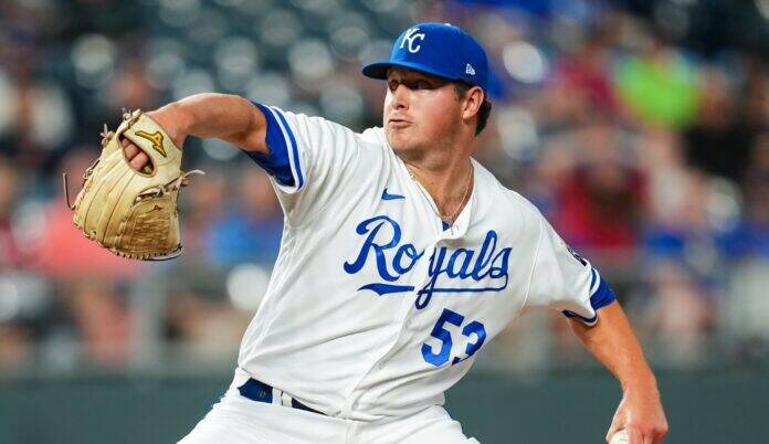 Braves Sign Lefty Reliever in Quiet But Interesting Move