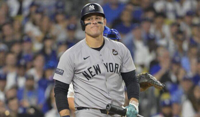 Red Sox Sign Former Yankees All-Star First Baseman Slugger