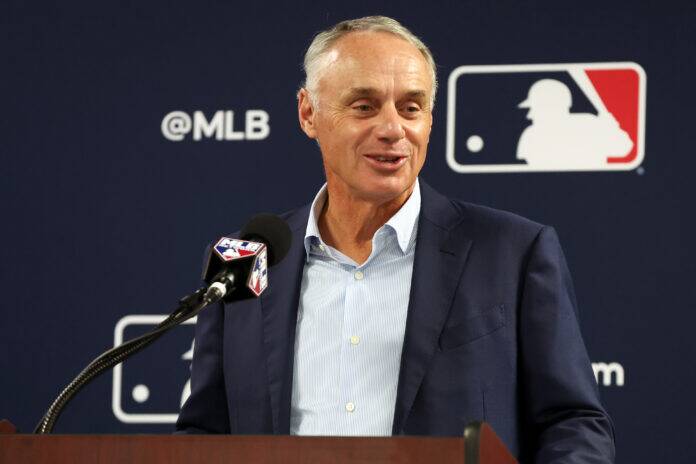 MLB Commissioner Receives Blunt Message From Red Sox Vet MLB Commissioner Receives Blunt Message From Red Sox Vet