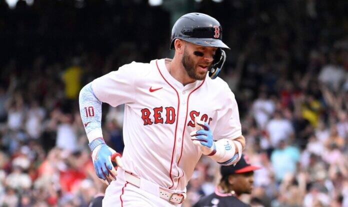 Red Sox Slugger Hits Confusing Home Run, Players and Fans Baffled Red Sox Slugger Hits Confusing Home Run, Players and Fans Baffled