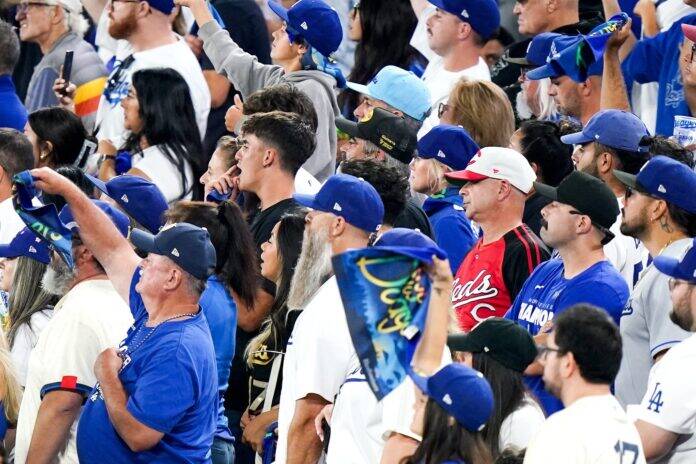 Dodgers Troll Blue Jays Fans With One Brutal Line