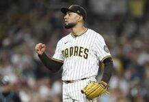 Braves, Cubs Eye Star Closer Robert Suarez in Trade Push Braves, Cubs Eye Star Closer Robert Suarez in Trade Push