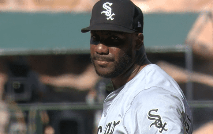 The Atlanta Braves acquire Enyel De Los Santos for added bullpen depth